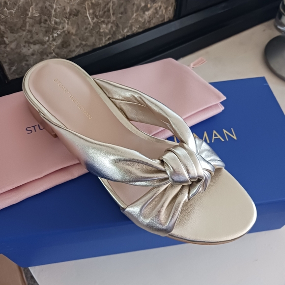 Stuart Weitzman‎ Knot Leather Sandal - Picture 2 of 7